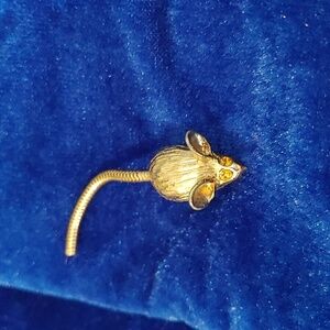 CUTE VINTAGE MOUSE BROOCH